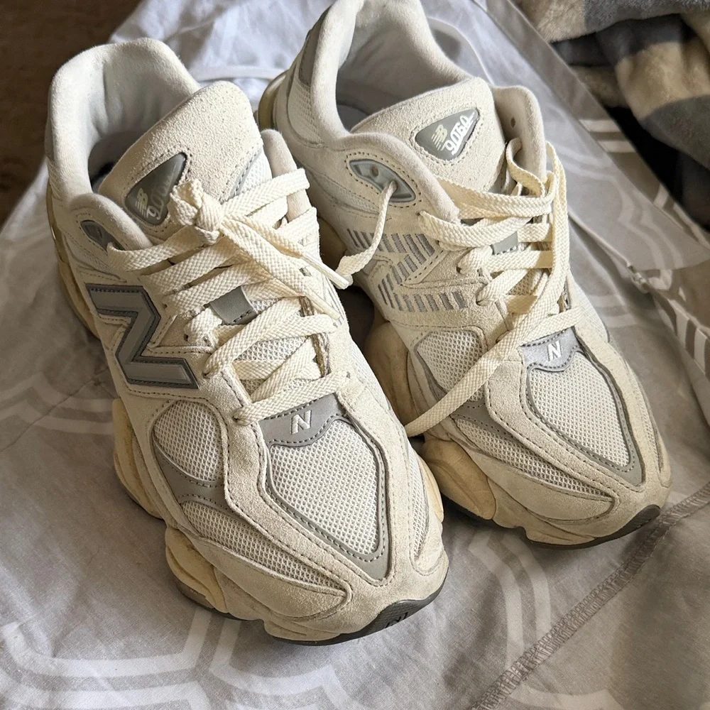 New Balance Women's Off-White Sneakers - Picture 3 of 3